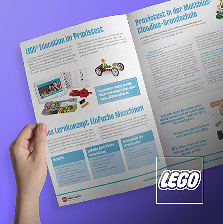 Aufgeschlagene LEGOEducation-Broschüre